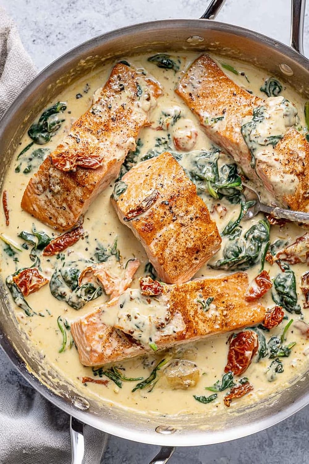 Insanely Good Creamy Tuscan Garlic Salmon