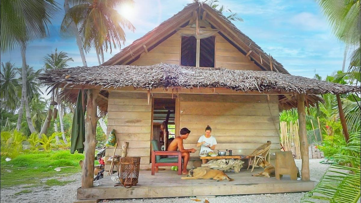 They Built an Off‑Grid Life on a Roadless Island