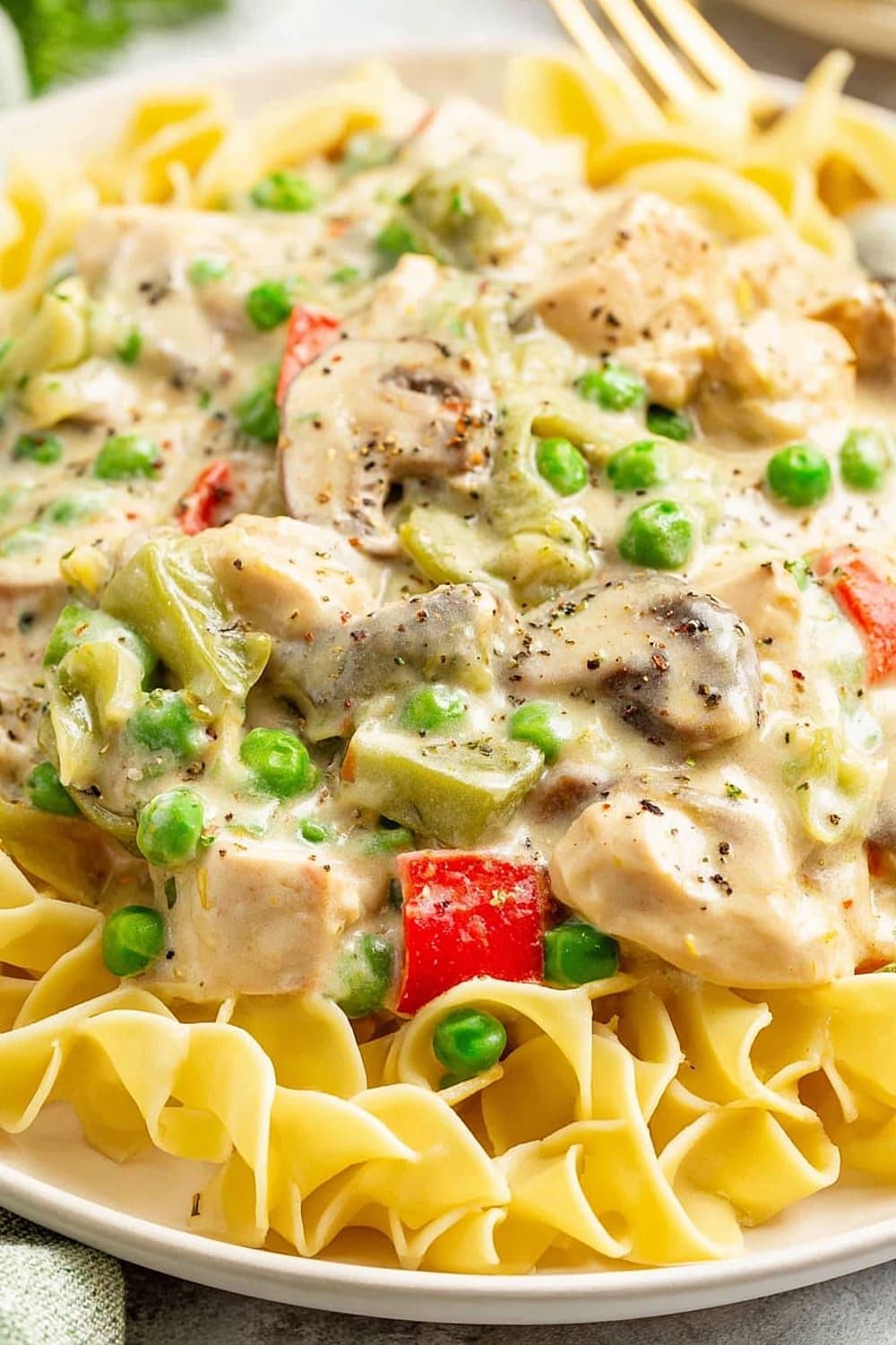 Chicken À la King Over Noodles