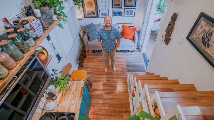 This 24‑Foot Tiny House Opens Up — Thanks to One Smart Swap