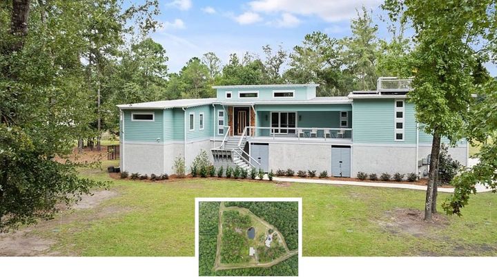 3-Bedroom Single Family Home with 4 Baths and Barn on 99 Acres