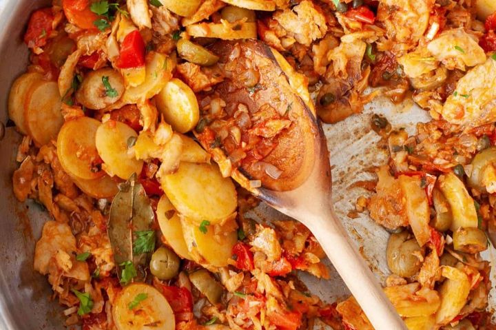 Bacalao a la Vizcaina (Basque Style Stewed Salted Cod)