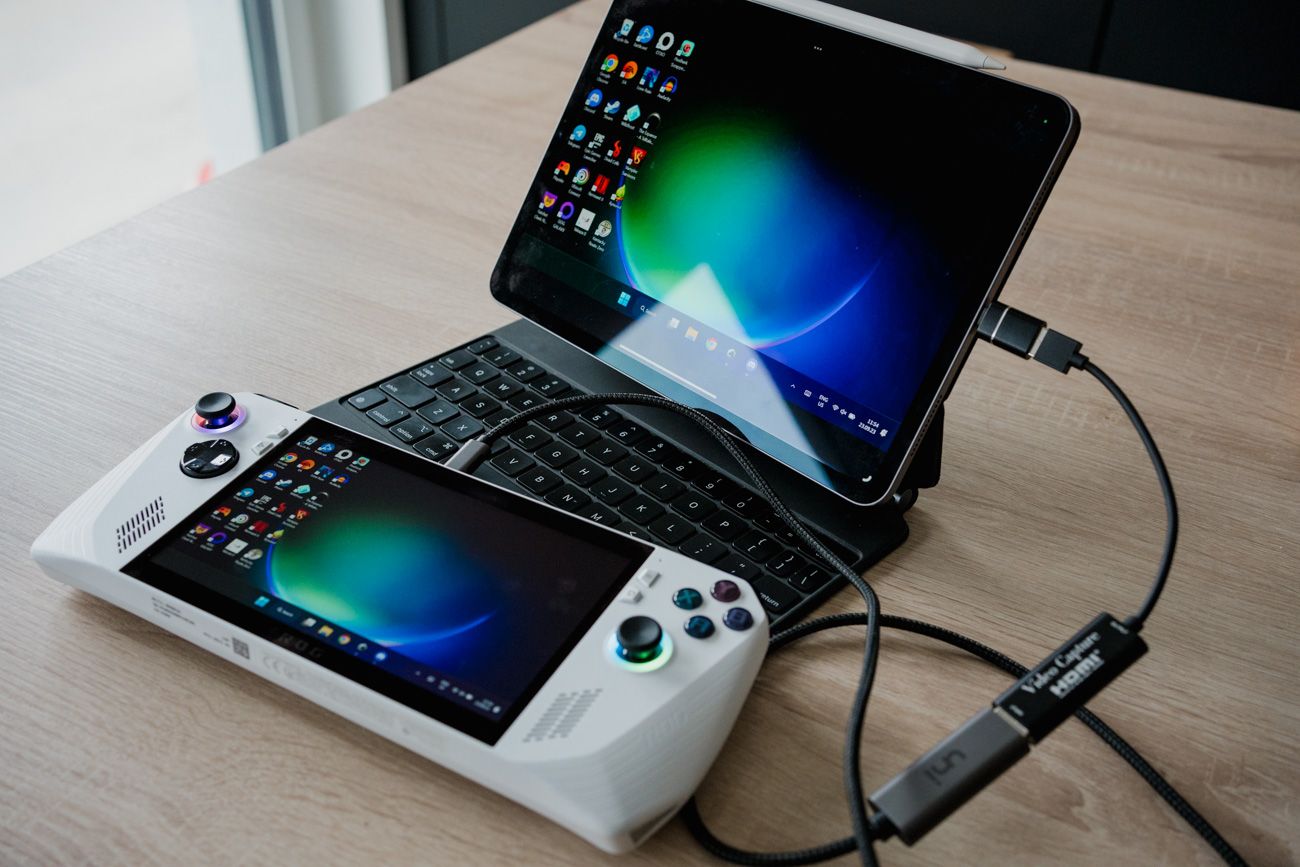 Asus ROG Ally connected to an iPad.