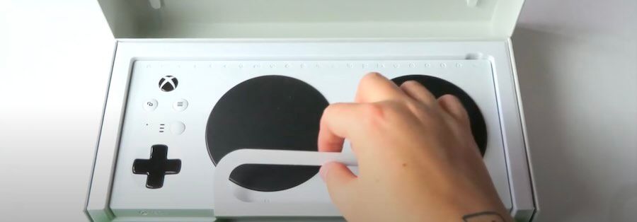 Xbox Adaptive Controller packaging