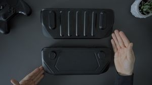 dbrand Killswitch vs JSAUX Modcase: Which Steam Deck case is better?