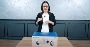 Sony shares PSVR2 unboxing, setup and teardown