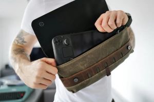WaterField CitySlicker Review: The Steam Deck bag for people who like it fancy