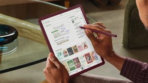 Amazon brings color to the Kindle Scribe line-up... and AI