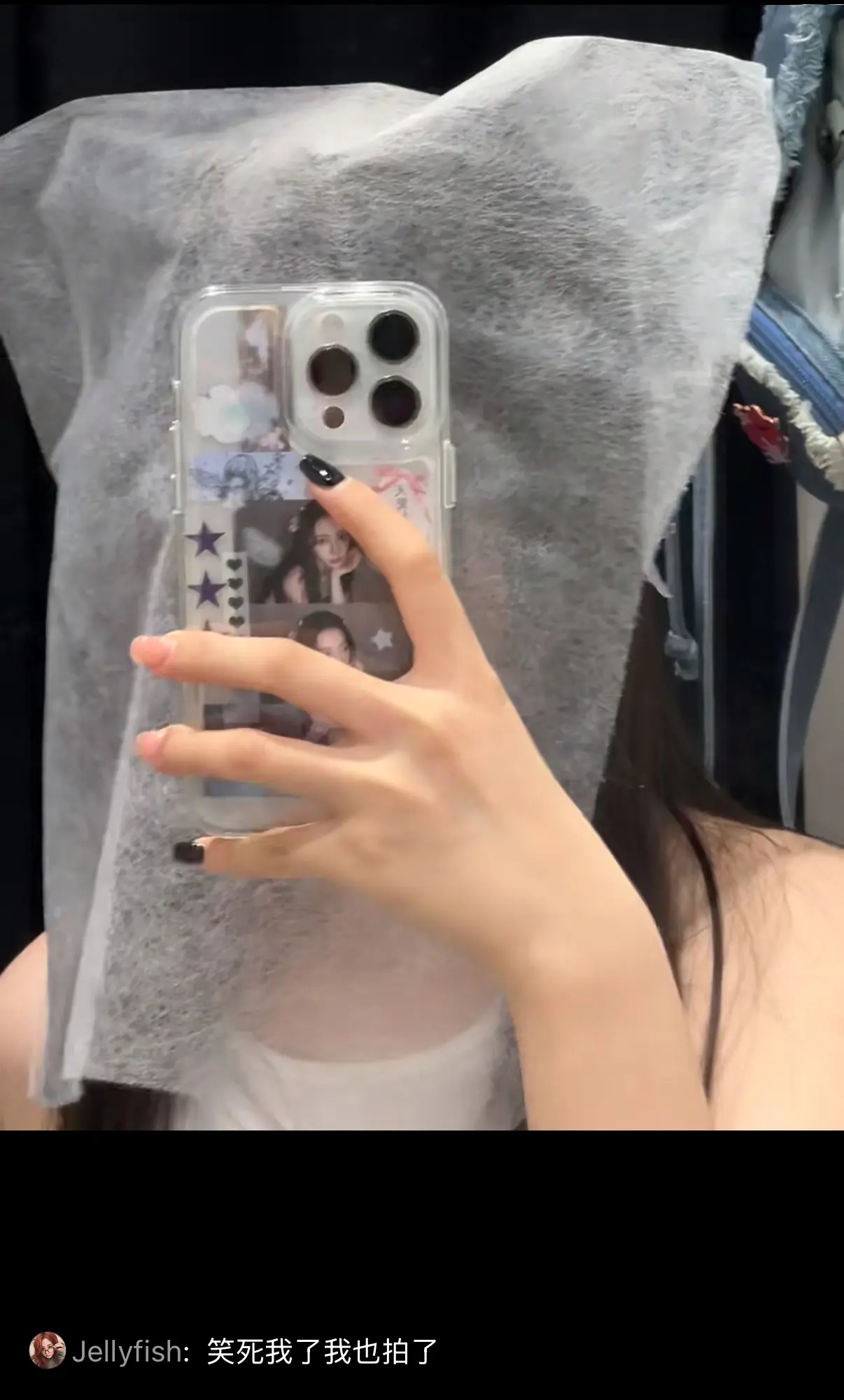 網民分享喺日本試身,為自己帶上頭套。(資料來源:小紅書)