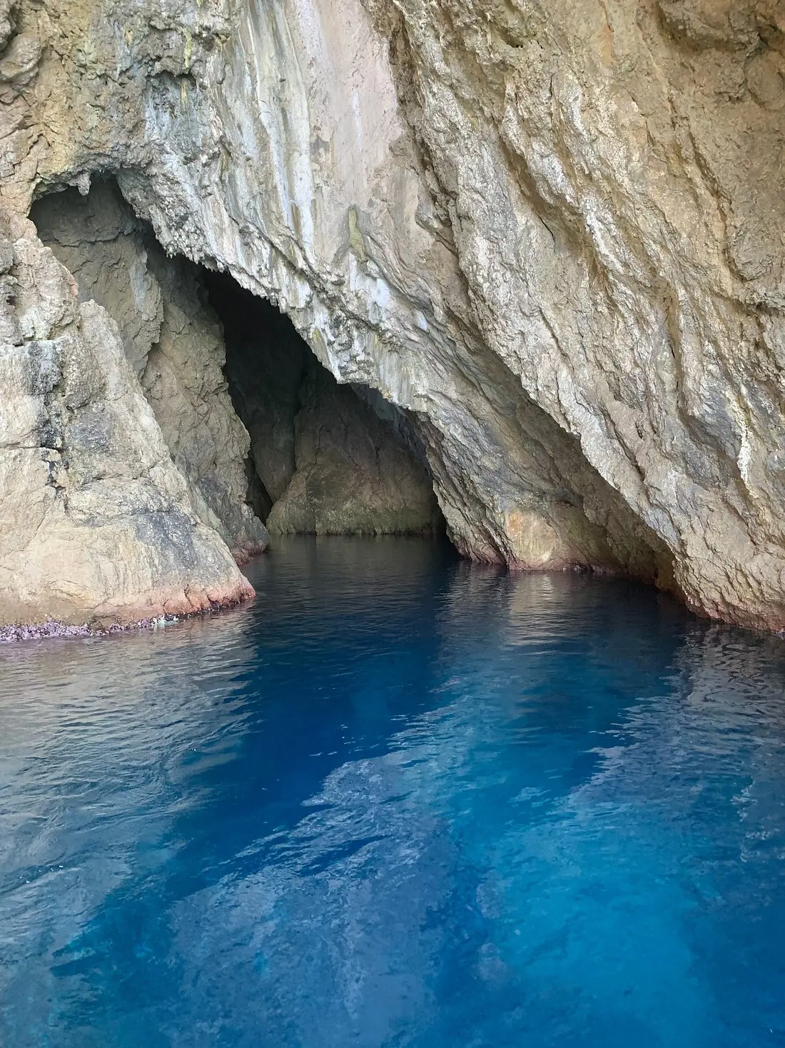 網民分享&nbsp;克羅地亞藍洞靚景。(資料來源：tripadvisor)