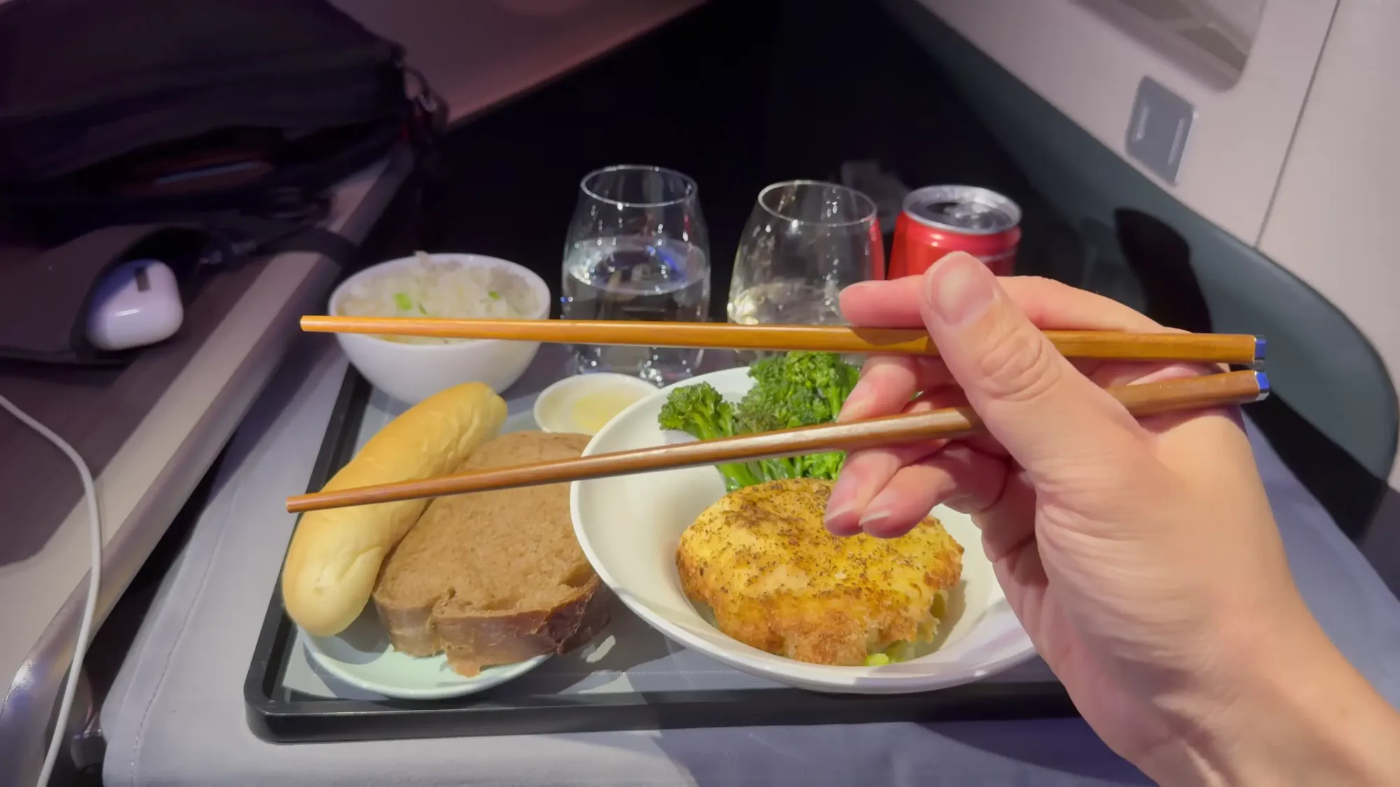 夜航餐飲安排：Express Service 有乜影響？