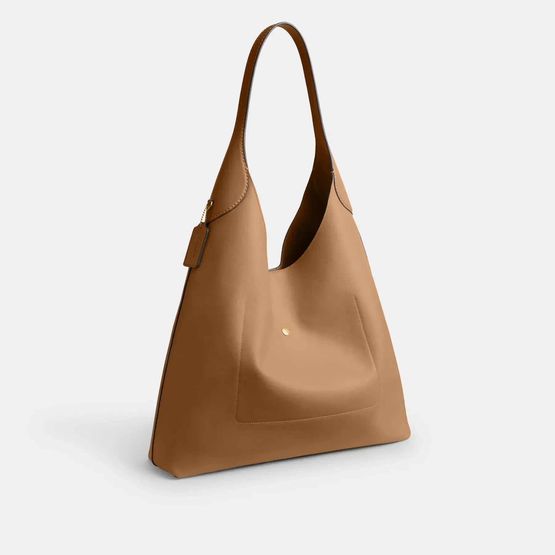 Coach 官方展示 Brooklyn 系列袋款,設計以簡約袋型及實用容量作賣點。