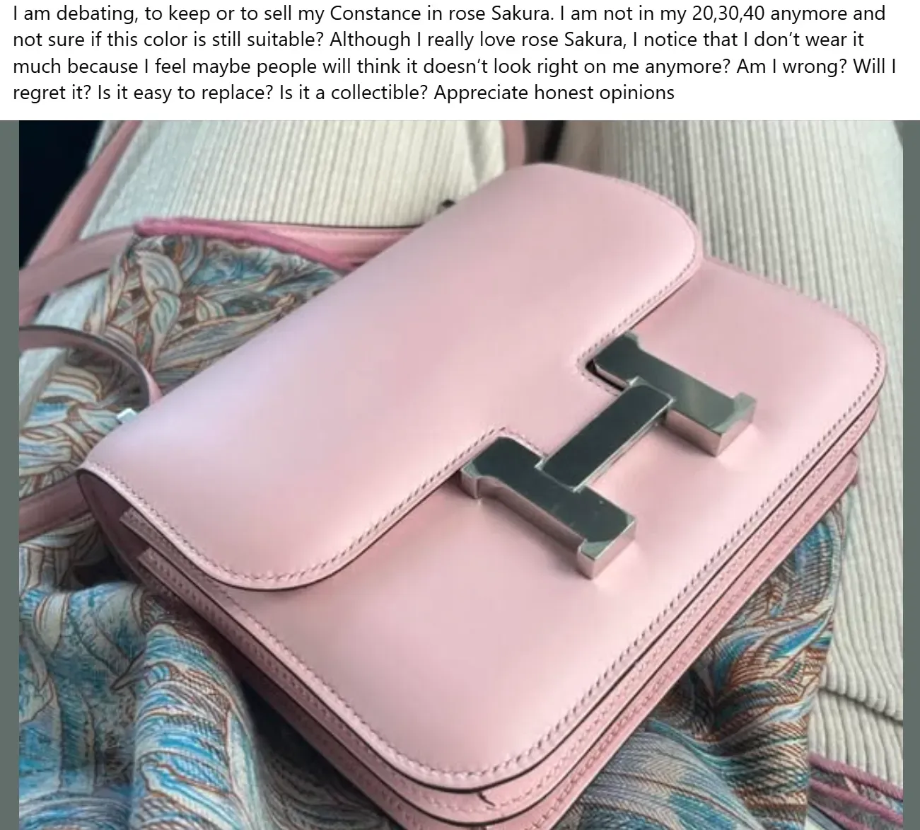 網民分享Hermès Constance&nbsp;配色&nbsp;Rose Sakura（玫瑰櫻花粉｜Rose Sakura｜色號&nbsp;3Q）。用家表示好鍾意呢個顏色，但實際使用次數唔高，所以開始考慮係咪應該保留。