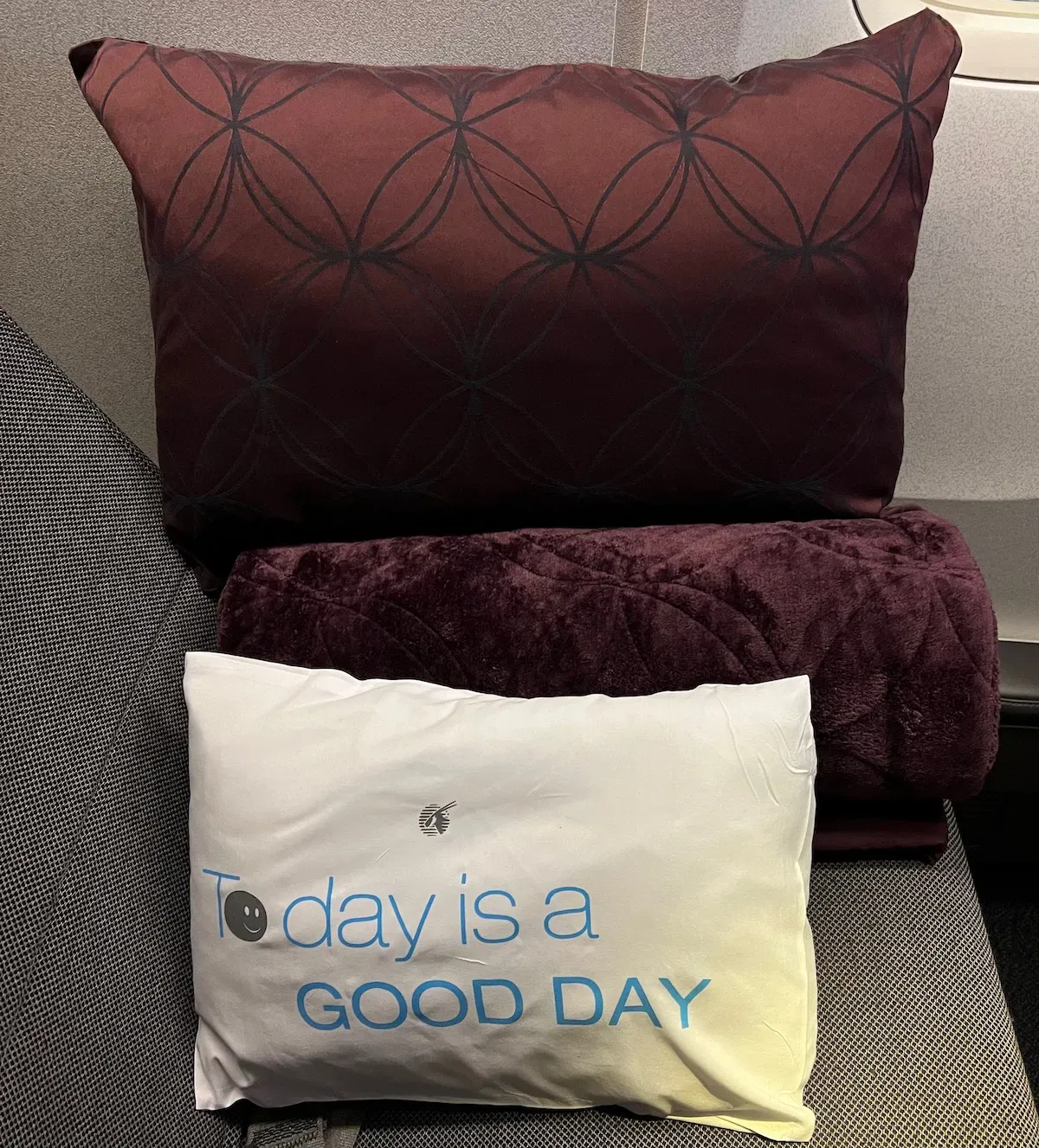 🛏️ 唯一例外？卡塔爾航空商務艙枕頭政策