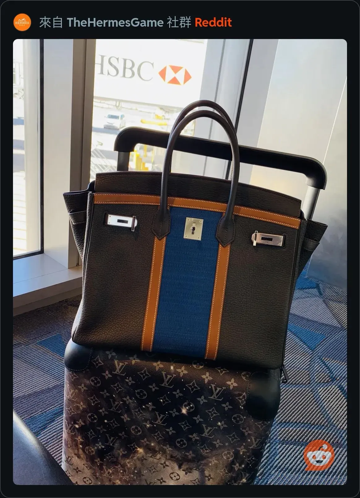 Birkin 35 – 容量充足但存在感較強圖片示意 Birkin 35 容量較大,適合工作或旅行,但整體存在感亦較明顯。
