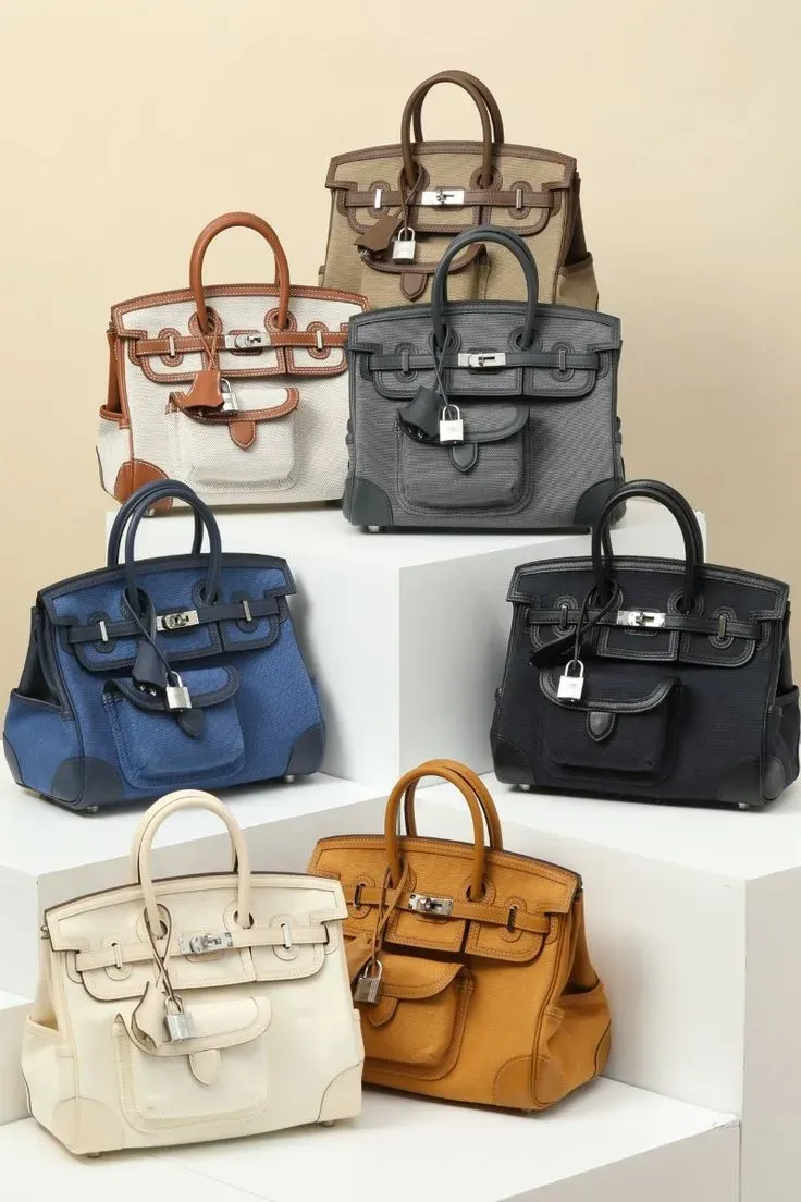 Hermès Cargo Birkin 最大特色之一係外置功能口袋設計,令原本偏優雅路線嘅 Birkin,多咗工裝風同休閒感。
