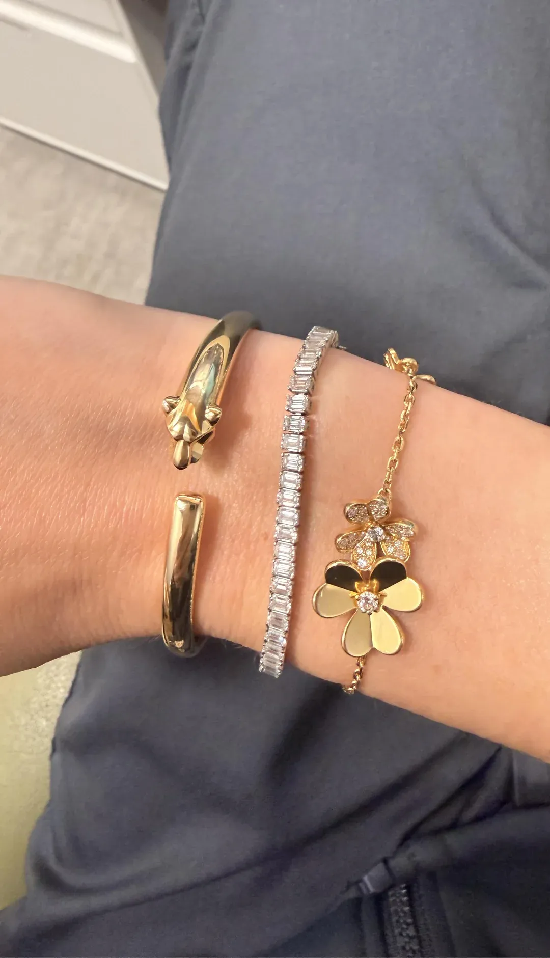 相比Love Bracelet及Juste un Clou,Panthère Bracelet曝光率相對較低。對部分收藏者而言,呢份低調反而成為系列吸引力之一。