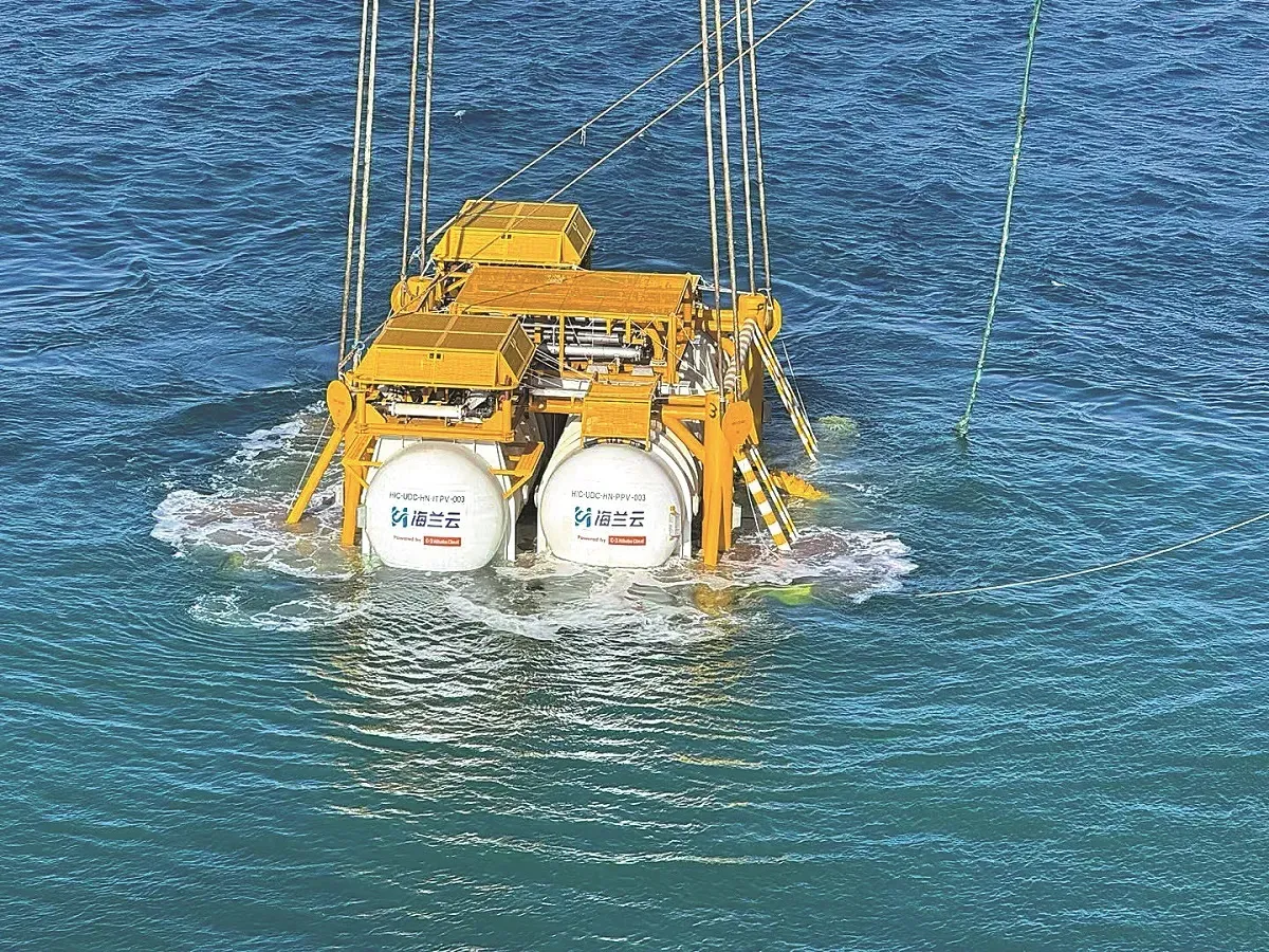 海南陵水一座商用水下資料中心的核心設備安裝完成。 《中國日報》