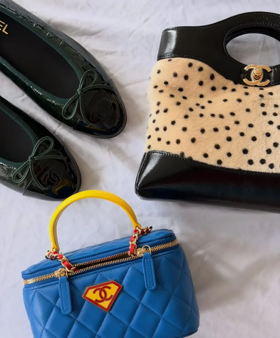 Superman Vanity Bag實物圖。部分收藏型買家認為屬於典型Novelty Piece，討論焦點往往比實際使用率更高。