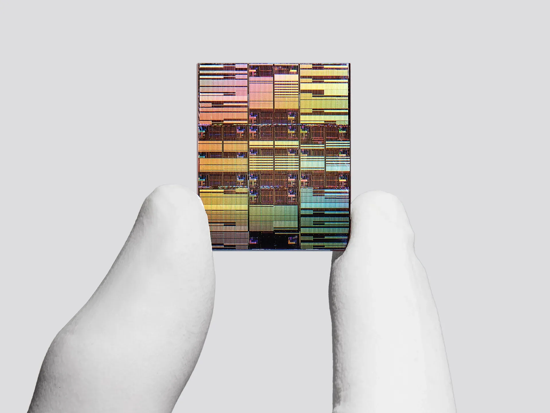 超越 2nm！IBM 發表全球首款 0.7nm 晶片 效能提升達 50%