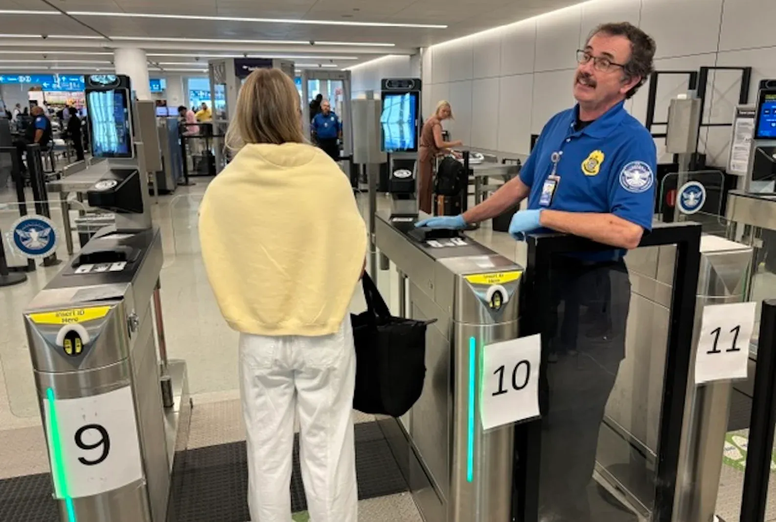 美國 TSA 測試全新自助安檢閘機