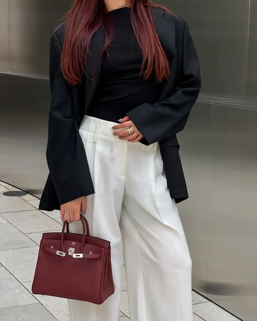 Birkin 25 Rouge H Togo&nbsp;配&nbsp;Palladium Hardware，展示深紅棕色調與金屬配搭效果