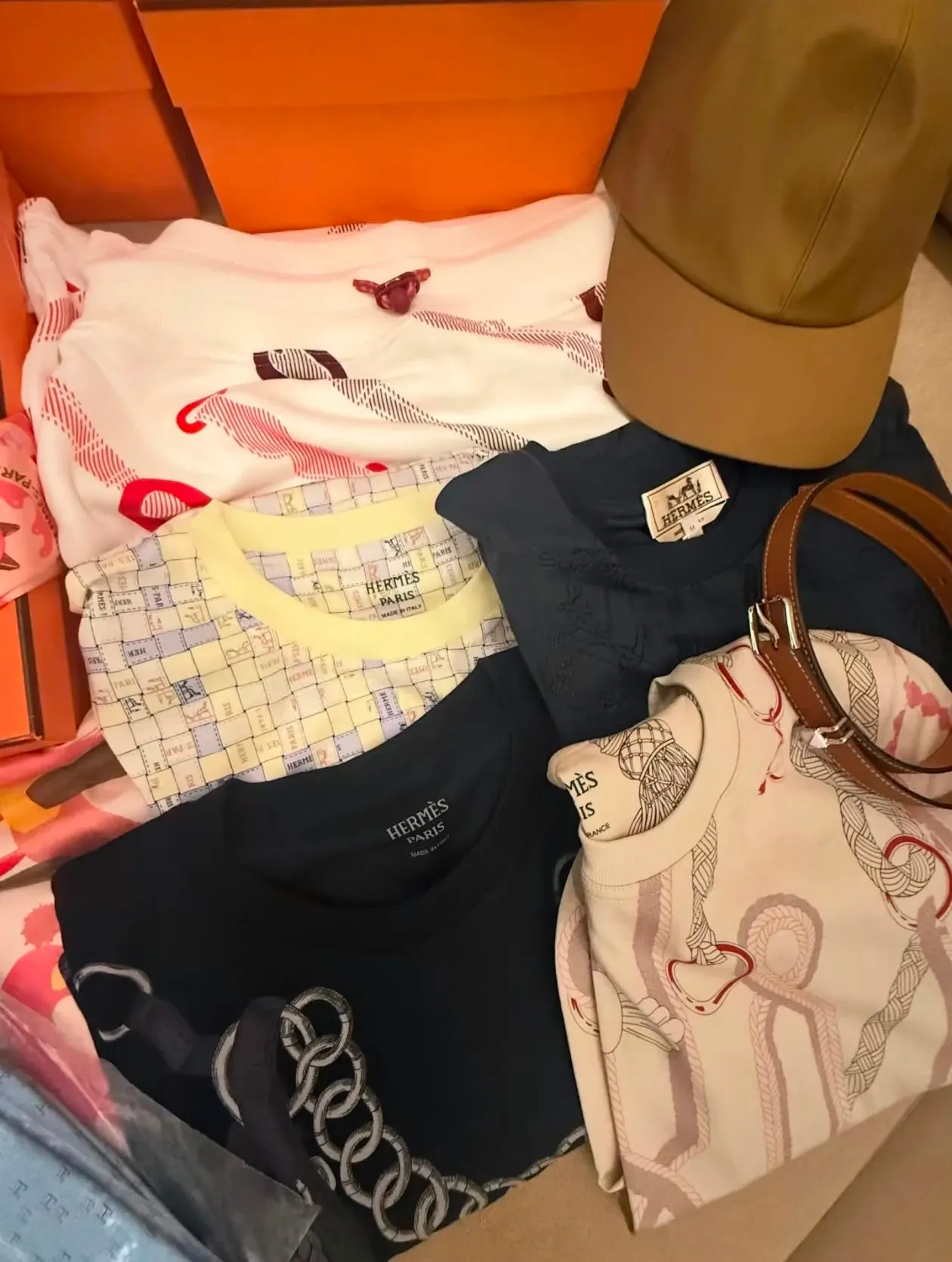 2026 Singapore Hermès Private Sale成衣戰利品分享,可見參加者成功選購多件Ready-to-Wear。