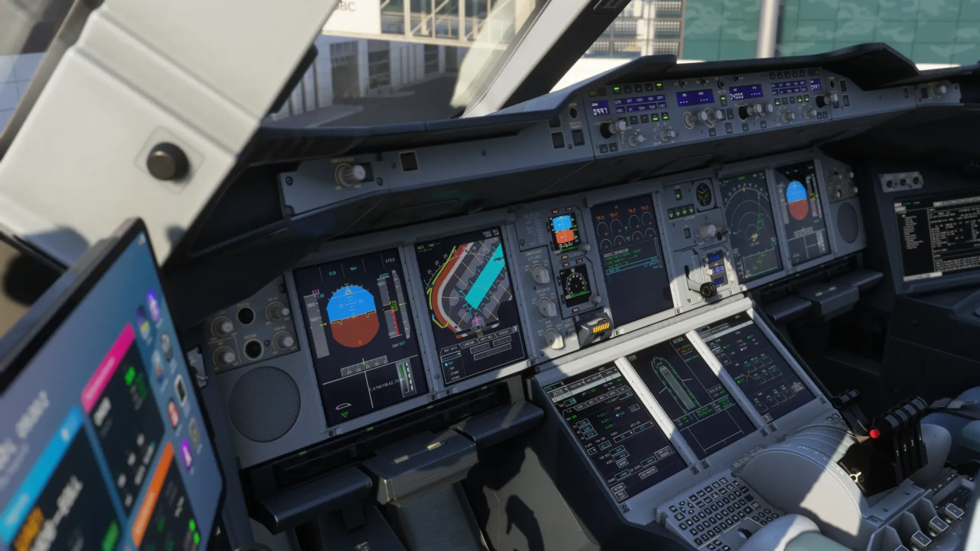 駕駛艙模擬方面,DLC 提供完整嘅互動控制、顯示屏同飛機系統模擬。航空電子系統(Avionics)深度模擬包括飛行管理、導航、自動飛行同飛機監控系統。