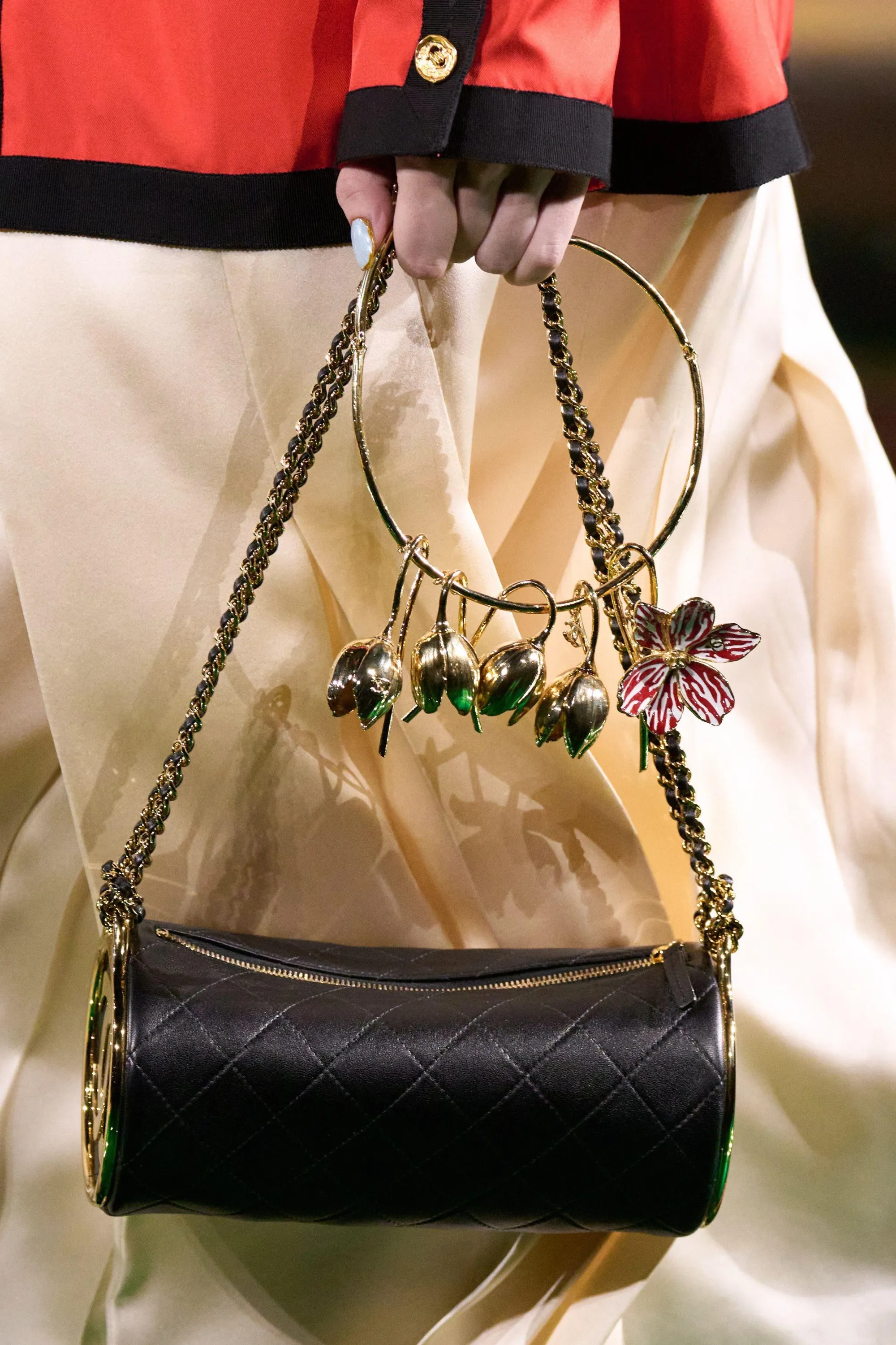 CHANEL 2027春夏系列 Look 42 手袋細節。