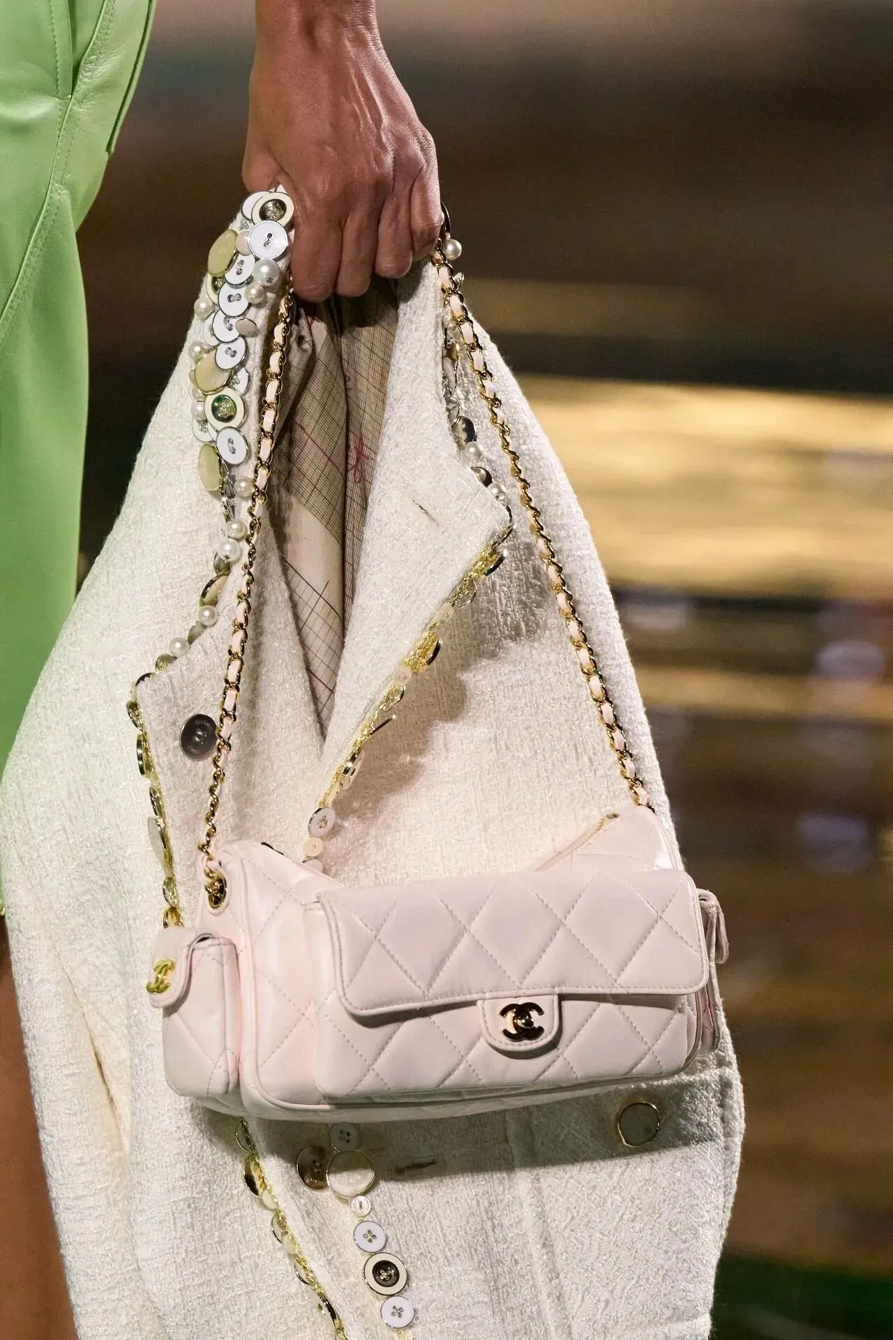 CHANEL 2027春夏系列 Look 61 手袋細節。