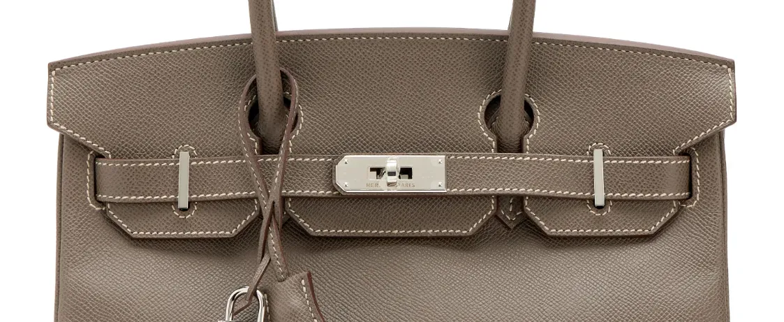 Hermès Birkin配Palladium Hardware(PHW)是品牌最具代表性的五金組合之一。