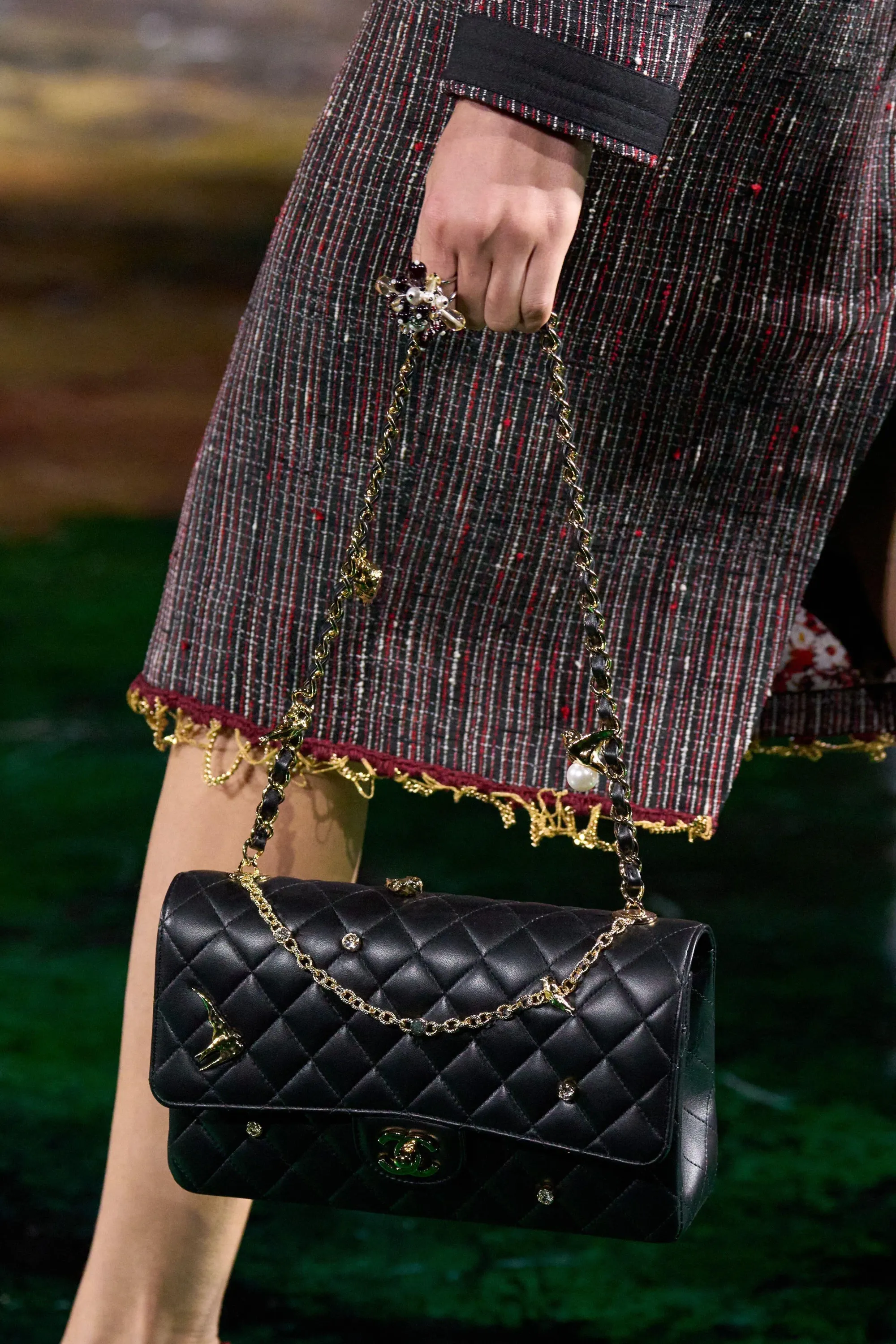 CHANEL 2027春夏系列 Look 4 手袋細節。
