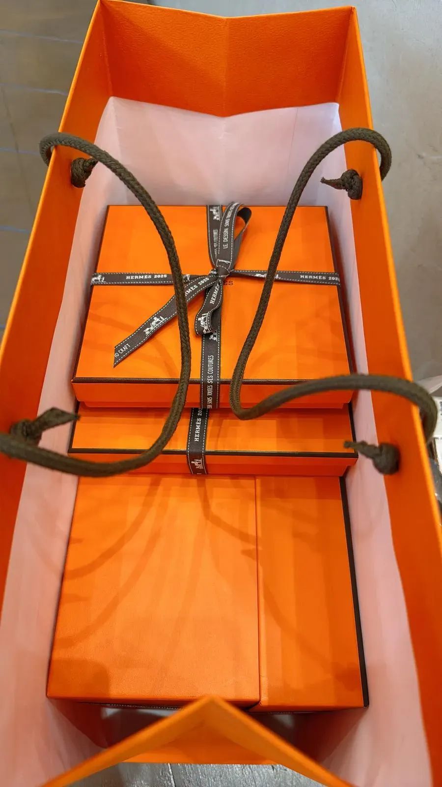 Hermès|點解好多 Hermès 盒子外面冇標籤？二級市場常見疑問的市場觀察整理