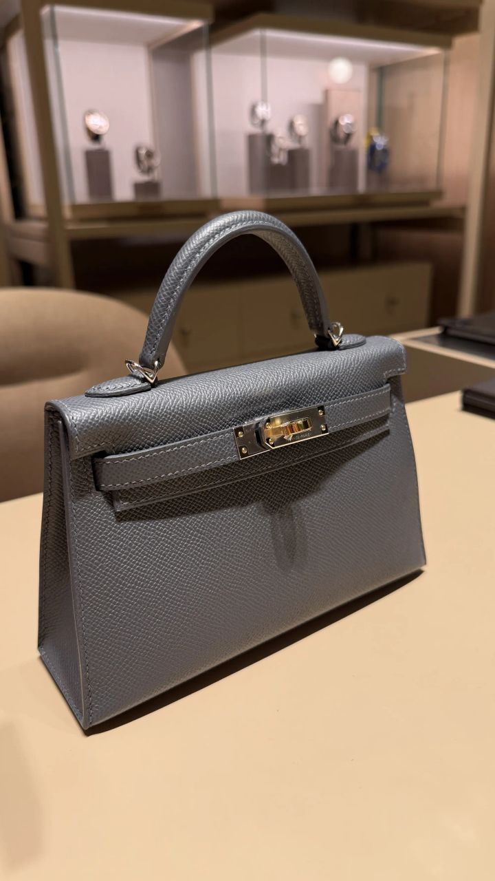 Hermès|iPhone Air一洗Mini Kelly「廢包」迷思！💼(資料來源：5News編輯部)
