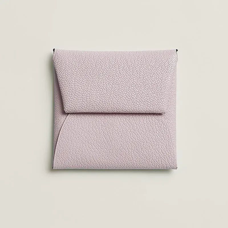 Hermès|Bastia 散紙包容量與設計解析：官方背景、實際用法及皮革版本比較