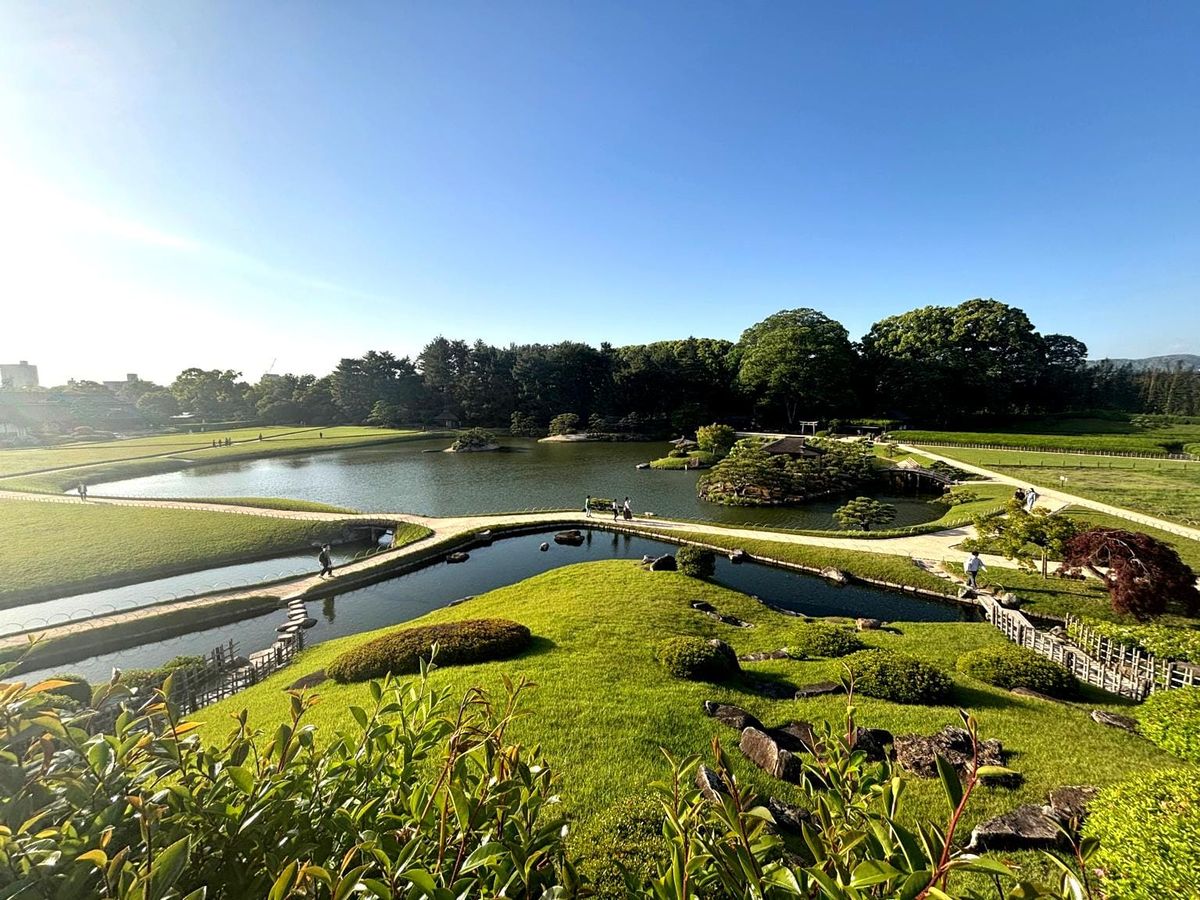 From Logos to Wa in Kōrakuen Garde