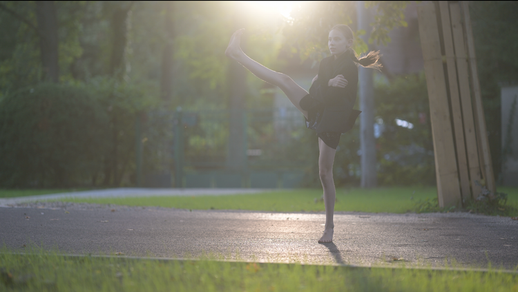 Ariel. Short dance choreography.