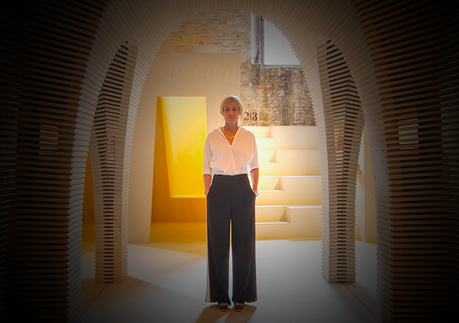 Alison Brooks Architects unveils immersive installation ‘ReCasting’