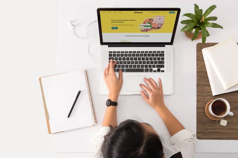 Cold Emailing for Musicians: How to Secure More Bookings