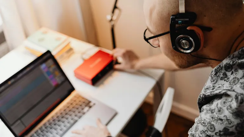How to Switch Distributors Without Losing Streams or Playlists