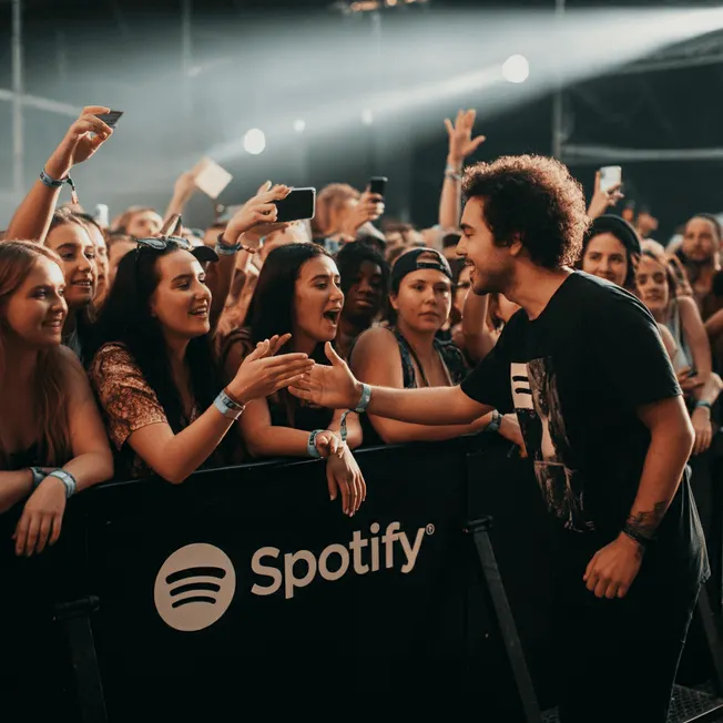 get closer to fans with Spotify