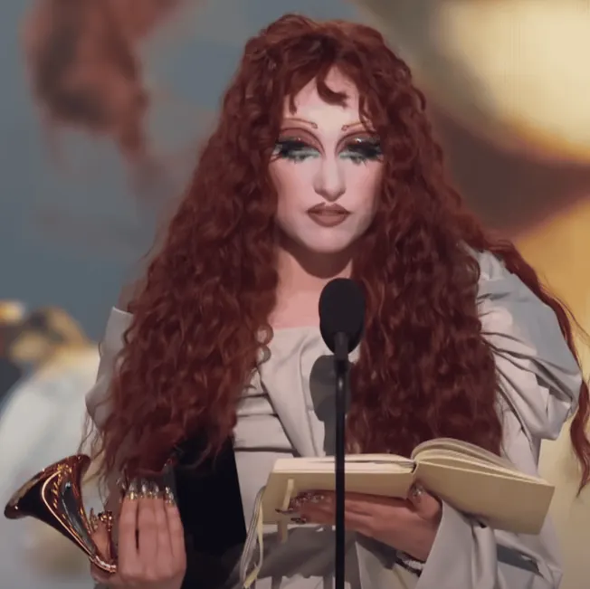 Chappell Roan challenges critics , demands artist living wage in Grammy speech