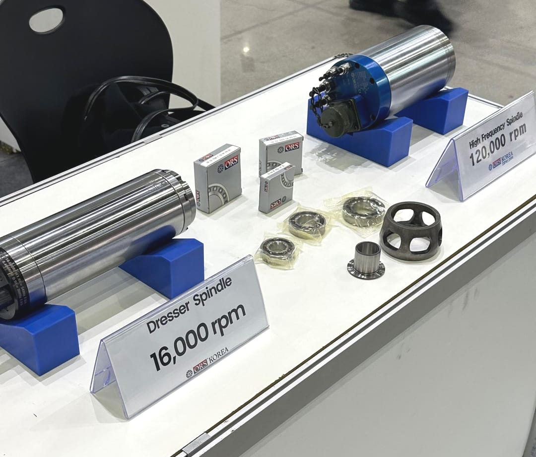Dresser Spindles, Bearings, and High-Frequency Spindles on Display | 전시된 드레서 스핀들, 베어링, 고주파 스핀들   ⓒ ORSKOREA 오알에스코리아