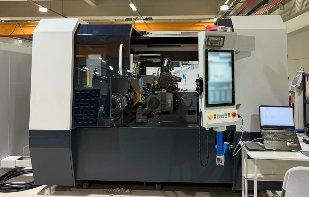 Centerless Grinding Machine 