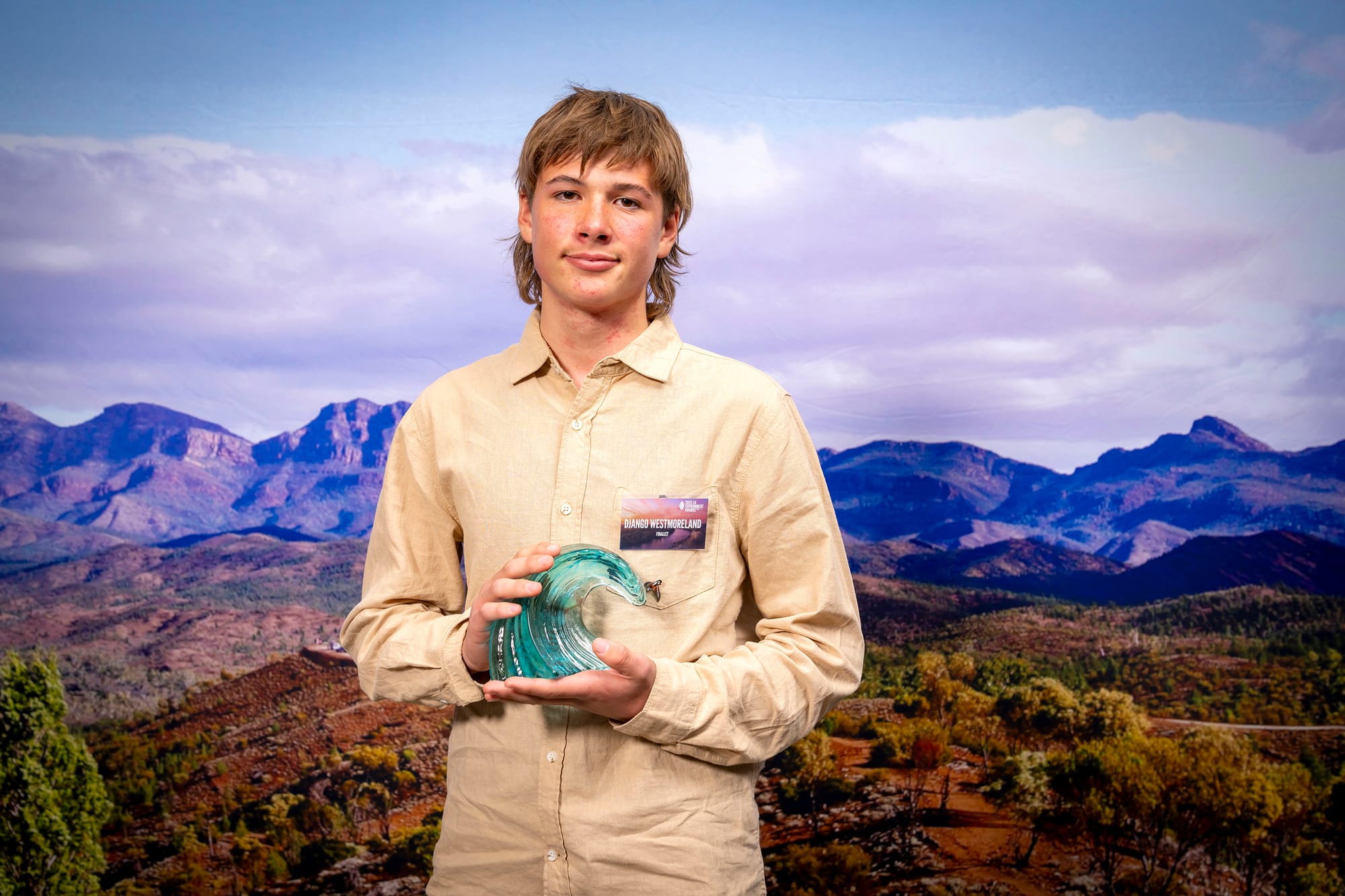 Young environmentalist receives award