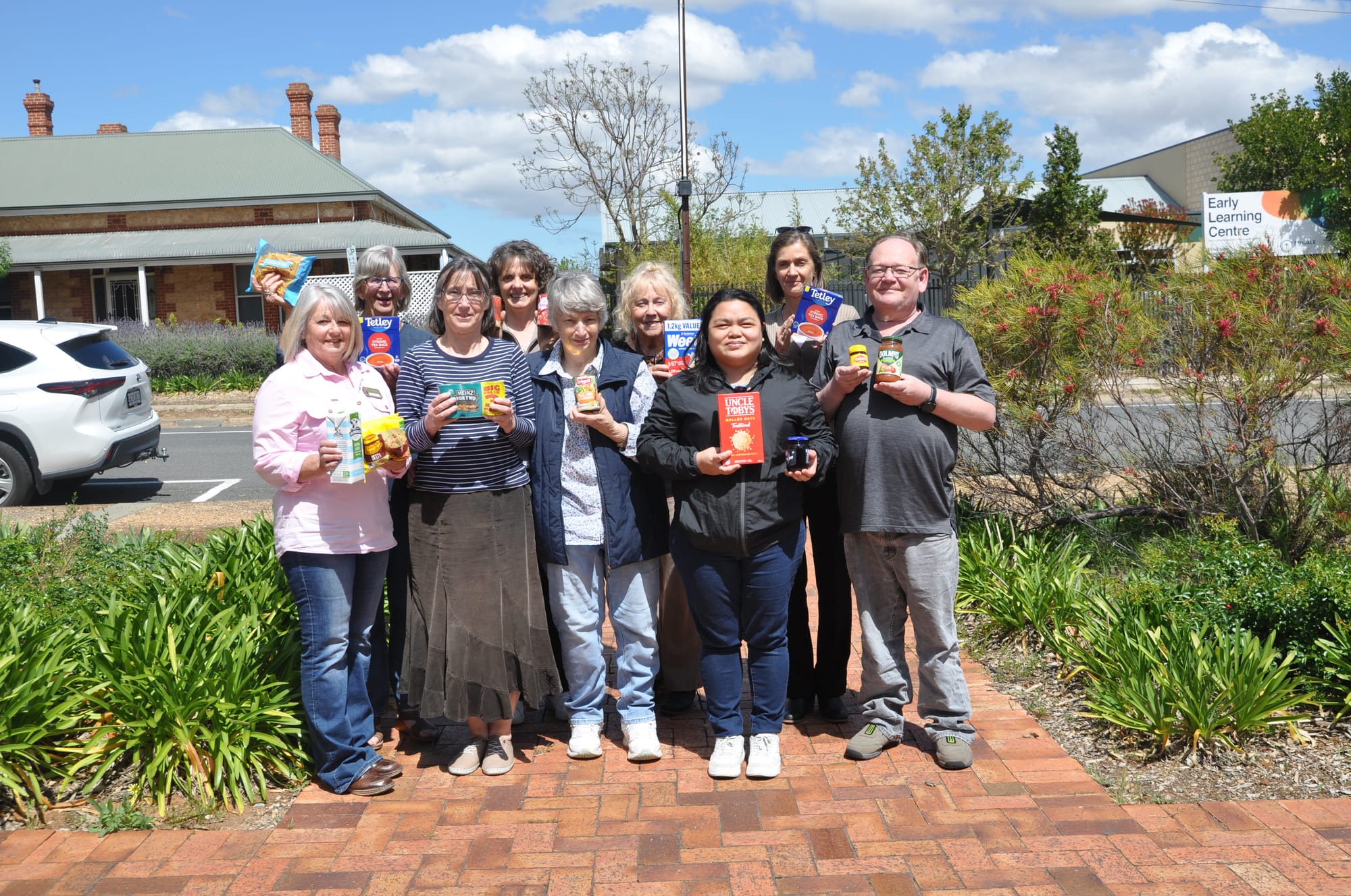 Christmas hampers campaign kicks off