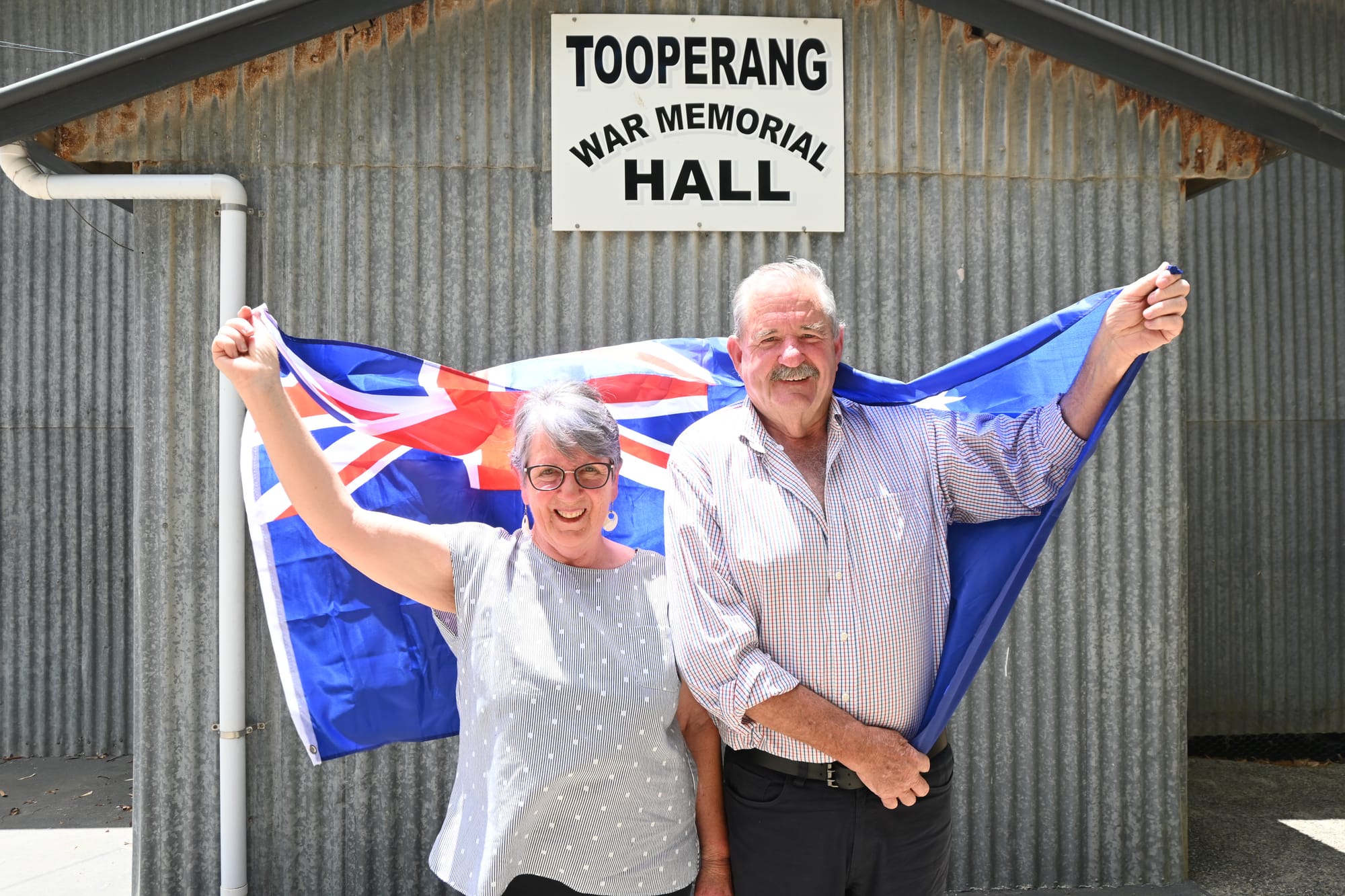 Alexandrina Council Mayor honours Tooperang couple