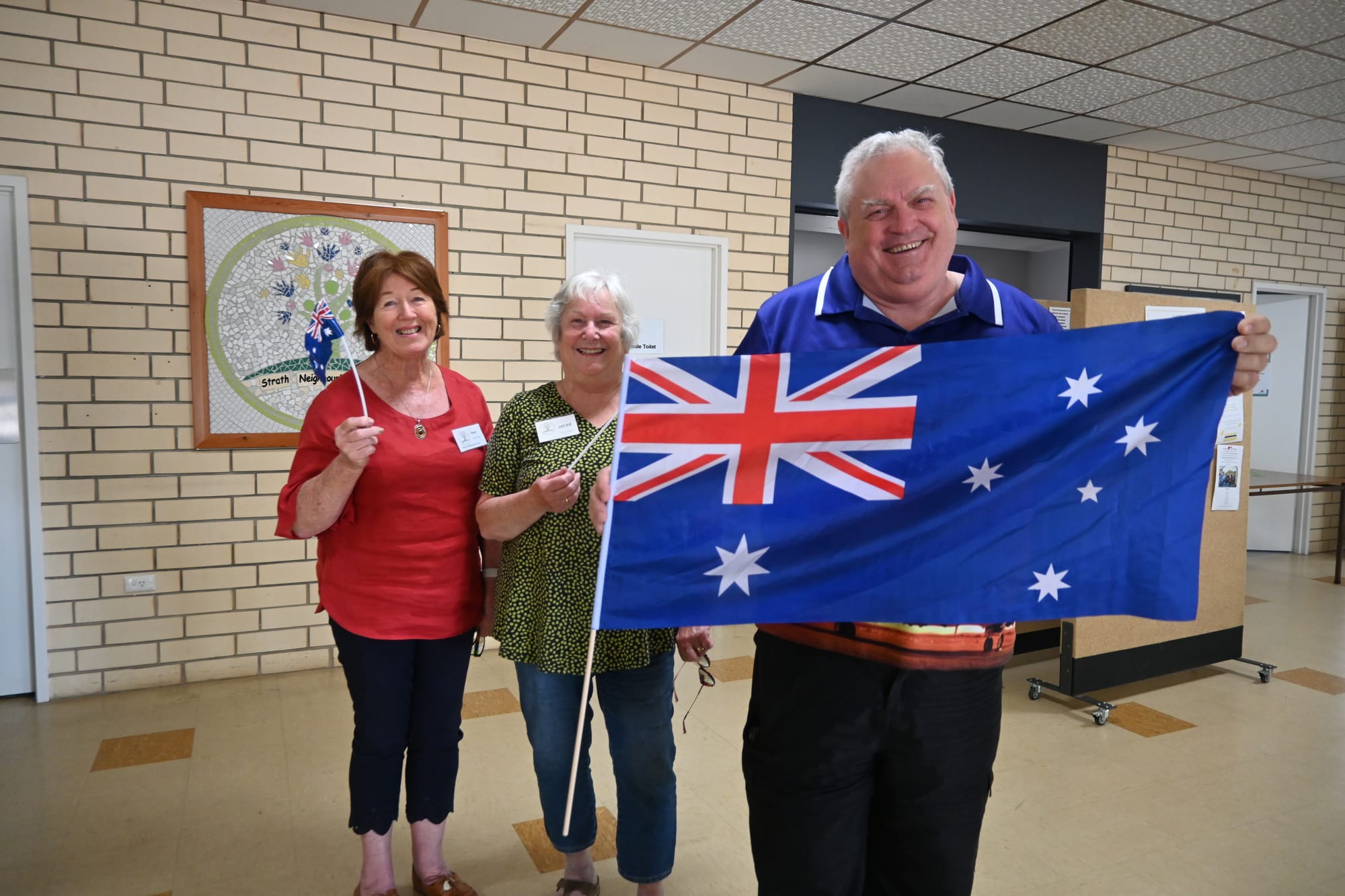 When good neighbours become good friend