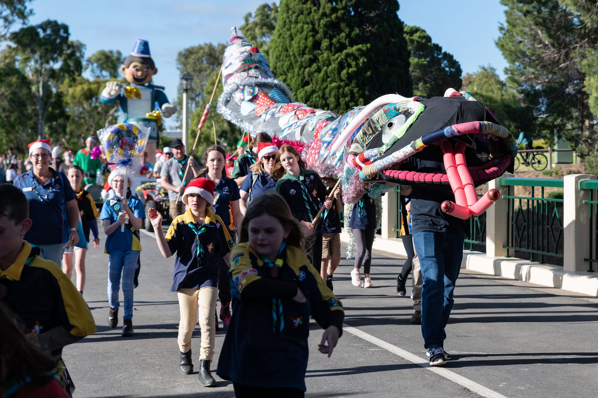 Scouts’ serpent sssees float win