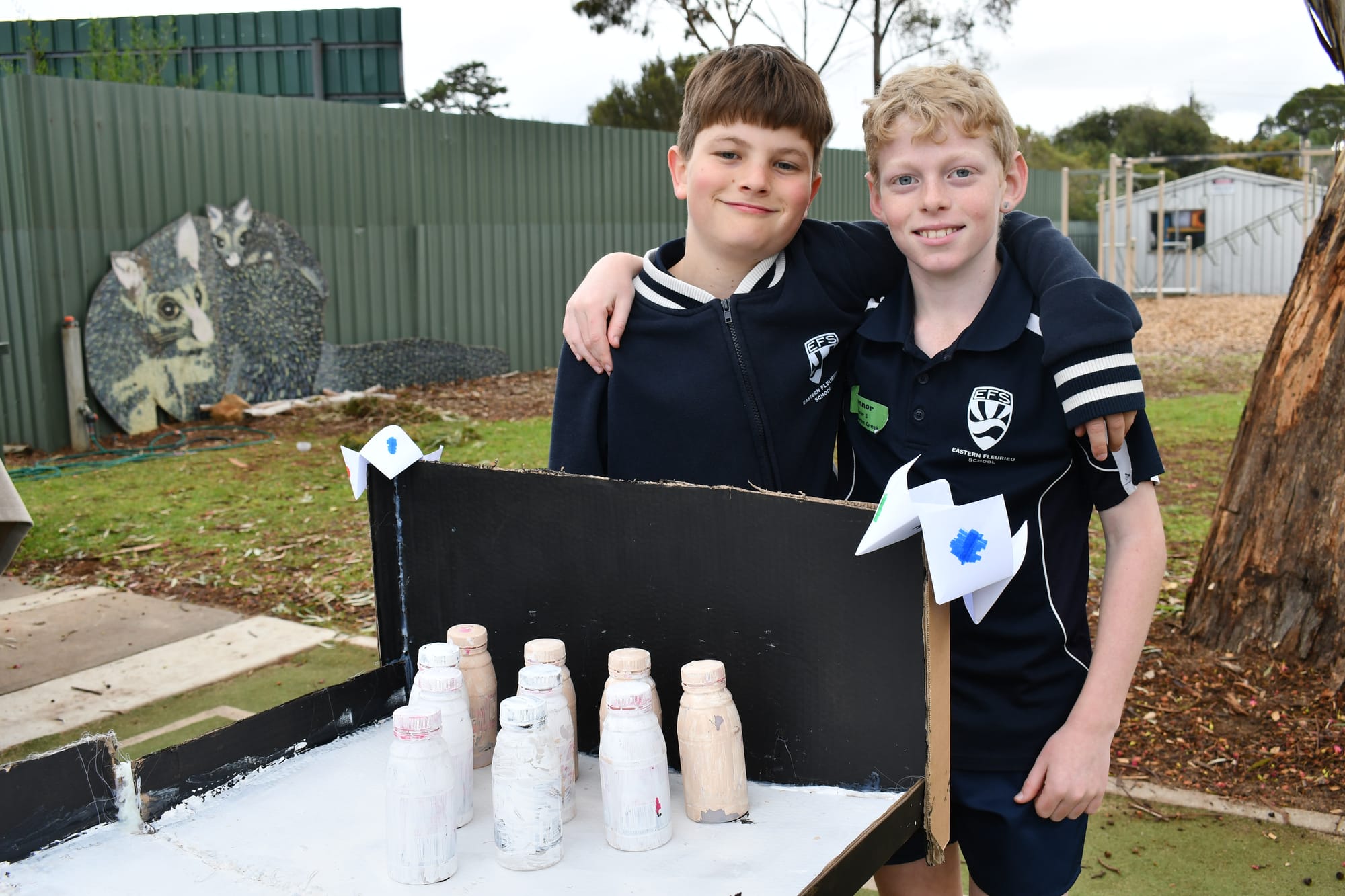 Young artists go to market